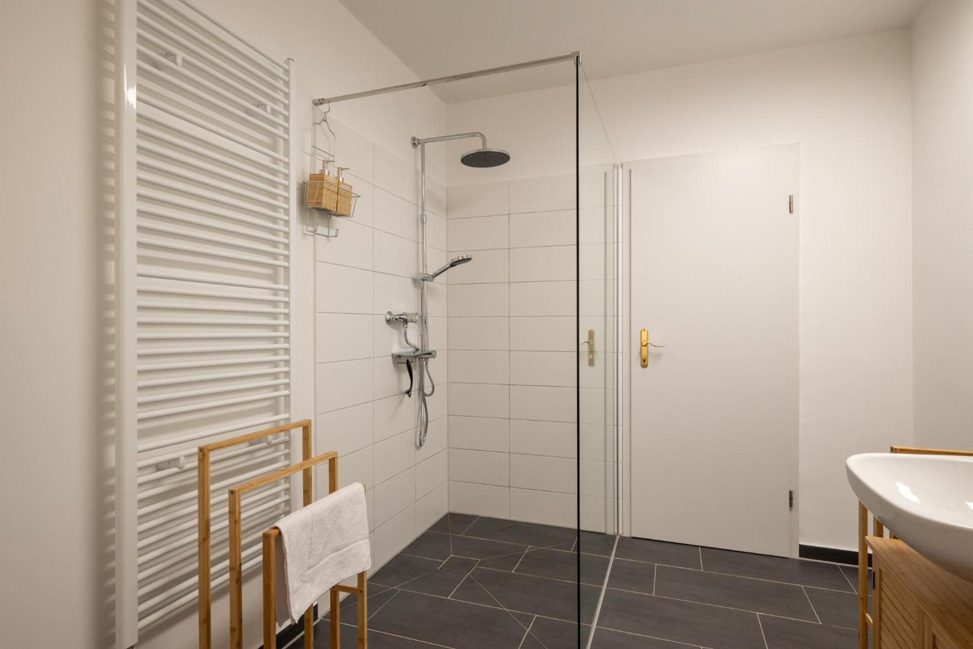 Leipzig Mitte - 2 Parkplaetze - Koselig Apartments Eksteriør bilde